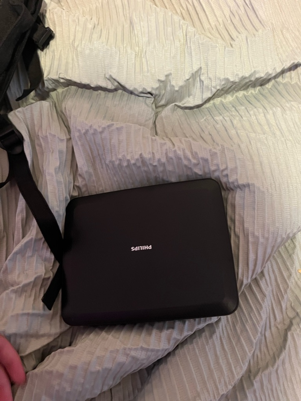 Portable DVD Player- Philips Black Travel Electronics & Carry Case